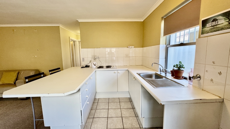 To Let 2 Bedroom Property for Rent in Gardens Western Cape